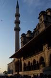 Architektura při západu slunce je vždy zajímavější a mešita s mineretem nezůstává výjimkou.