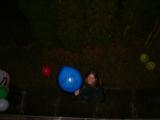 A poslední balónek, který doletěl až na balkon.